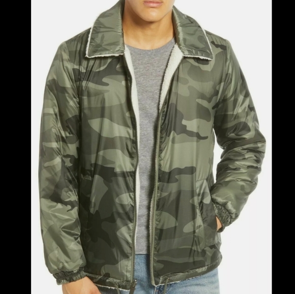 UGG Other - Ugg Mens Green & Black Camo Full Zip Faux Sherpa Reversible Jacket Sz XL.